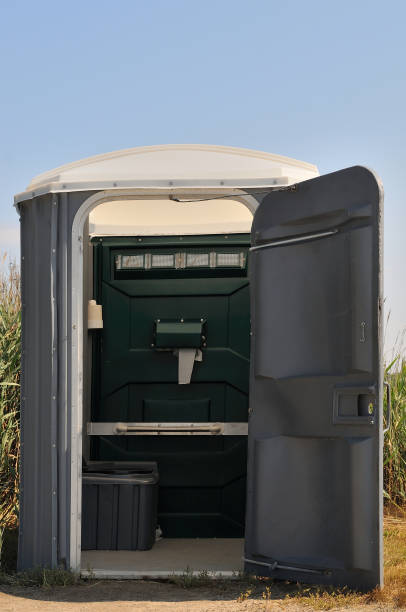 Portable Toilet Options We Offer in Groesbeck, TX
